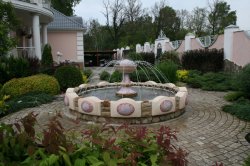 Особенности строительства садового фонтана